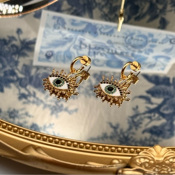 🆕 KURT GEIGER LONDON 🧿 NWOT Evil Eye Huggie Earrings - Picture 3 of 16